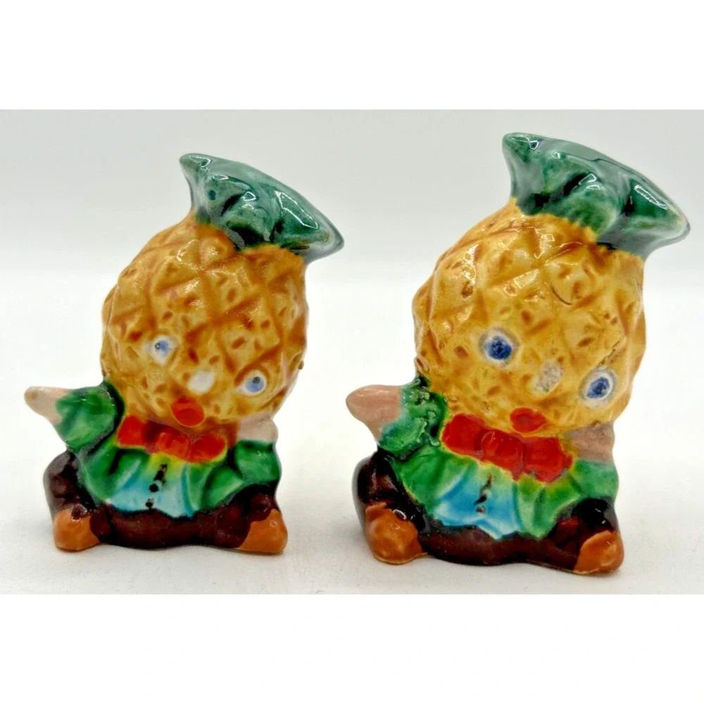 Vintage Retro Salt and Pepper Shakers Anthropomorphic Pineapple Head U260/7